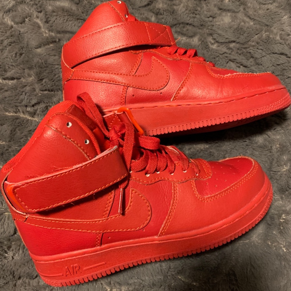 Women Nike Chile red air forces high